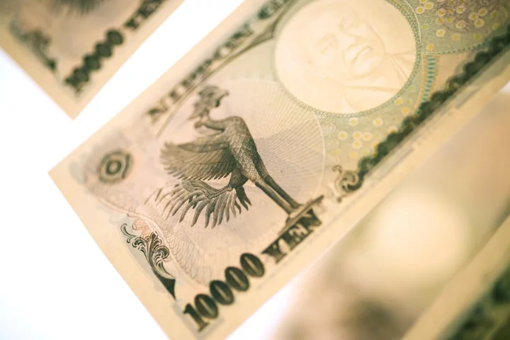 Japan Ramps Up Yen Intervention Warning After BOJ-Fueled Selloff